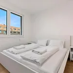 Airport With Own Parking Apartamento Bratislava