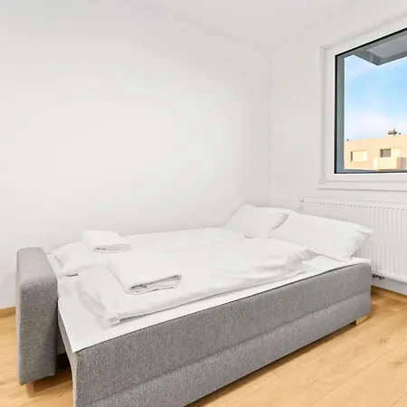 Airport With Own Parking Appartement Bratislava