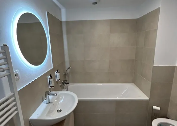 Apartment Airport With Own Parking