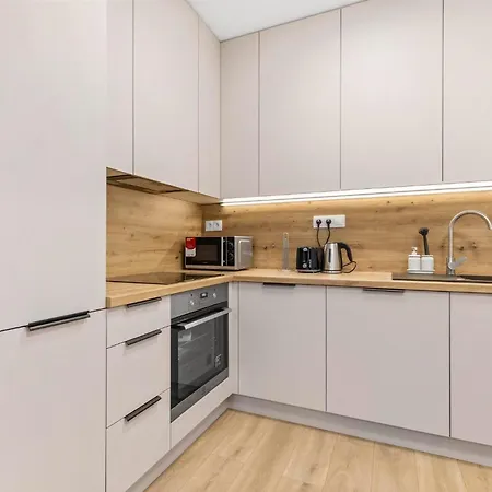 Airport With Own Parking Appartamento *